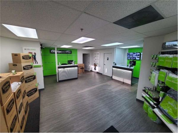 Extra Space Storage - 1015 - Simi Valley - Stearns St - 2650 Stearns Street