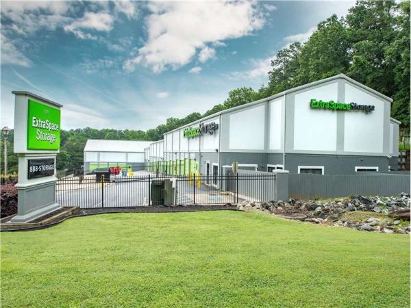 Extra Space Storage - 1320 - Atlanta - Roswell Rd - 8115 Roswell Road