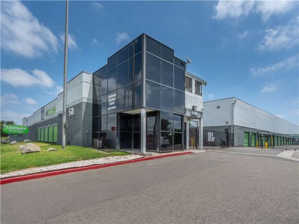 Extra Space Storage - 0221 - Santa Ana - S Grand Av - 511 South Grand Avenue