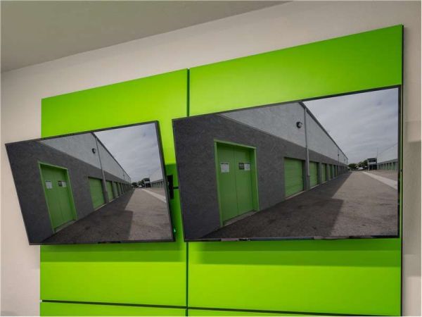 Extra Space Storage - 0221 - Santa Ana - S Grand Av - 511 South Grand Avenue