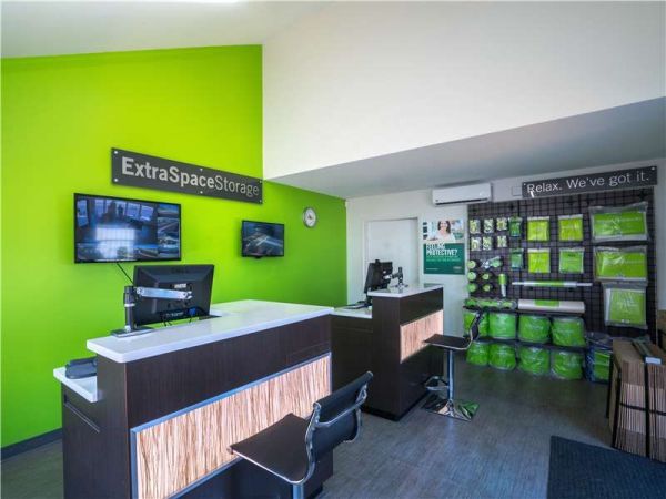 Extra Space Storage - 0176 - Fallbrook - W Aviation Rd - 372 West Aviation Road