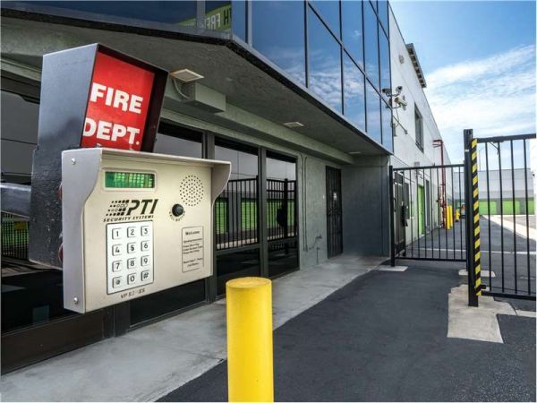 Extra Space Storage - 0222 - Westminster - 7392 Garden Grove Blvd - 7392 Garden Grove Boulevard