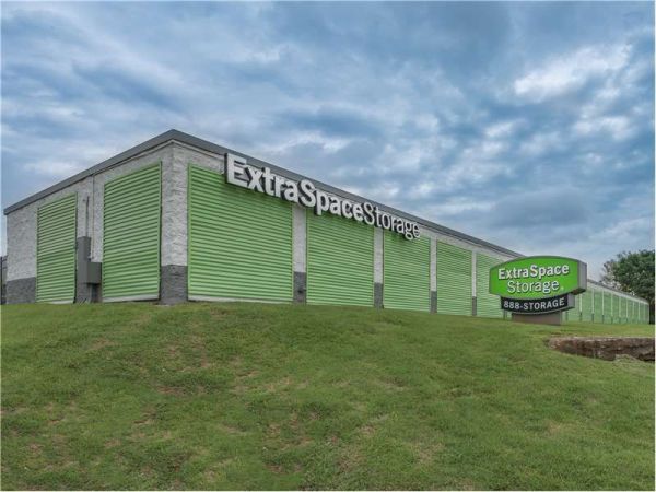 Extra Space Storage - 0668 - Louisville - Wattbourne Ln - 4605 Wattbourne Lane