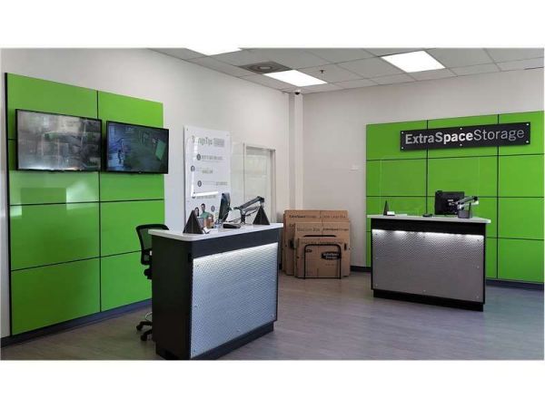 Extra Space Storage - 0731 - Chicago - South Wabash - 1255 South Wabash Avenue