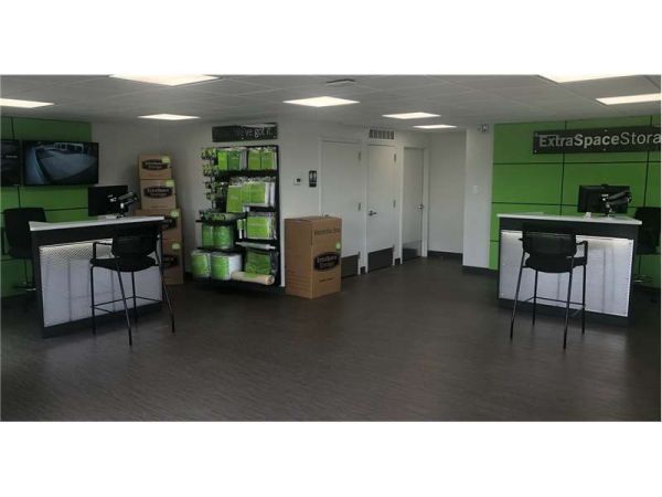 Extra Space Storage - 0774 - Philadelphia - Grant Ave - 1553 Grant Avenue