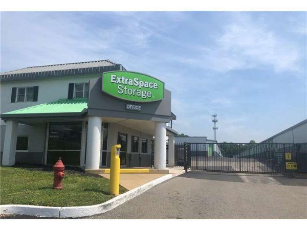 Extra Space Storage - 0774 - Philadelphia - Grant Ave - 1553 Grant Avenue