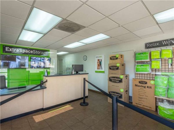 Extra Space Storage - 0801 - Panorama City - Cedros Ave - 8540 Cedros Avenue