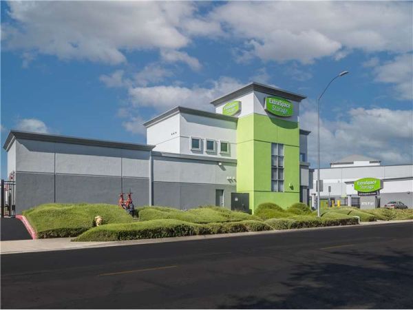 Extra Space Storage - 1433 - West Sacramento - F Street - 975 F Street