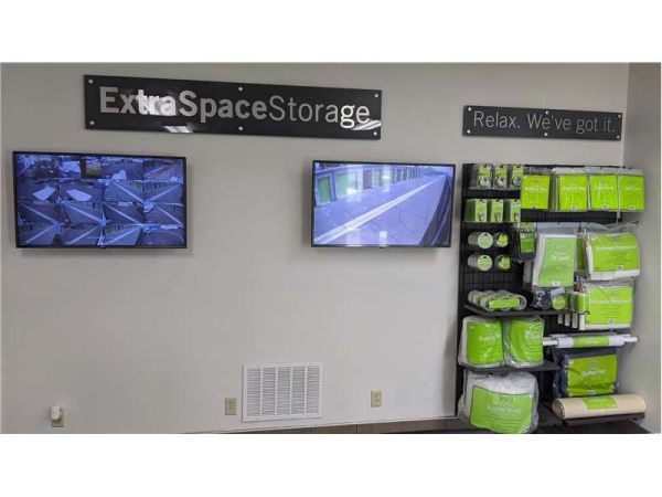 Extra Space Storage - 1530 - Northridge - 18500 Eddy St - 18500 Eddy Street