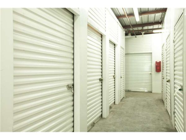 Extra Space Storage - 0695 - Oxnard - W Fifth St - 2585 West 5th Street