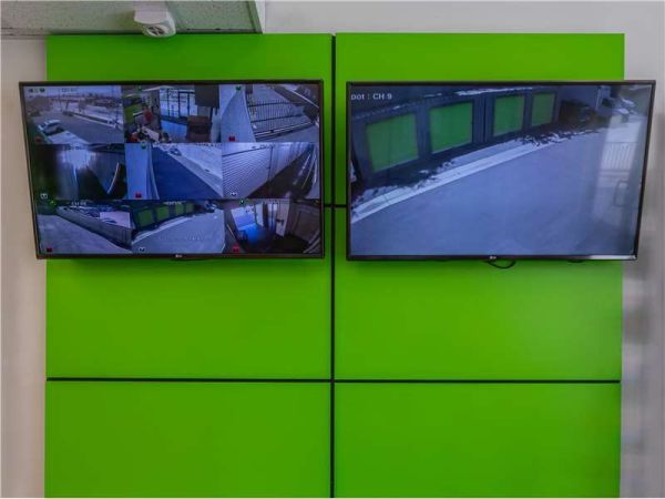 Extra Space Storage - 1565 - Sunland - Foothill Blvd - 8250 Foothill Boulevard
