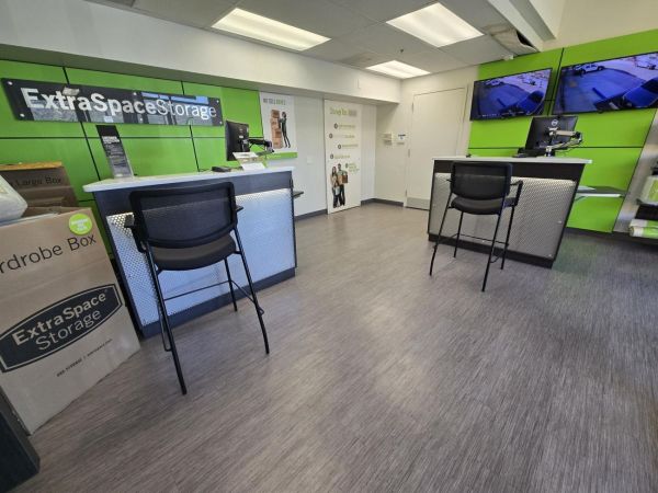 Extra Space Storage - 1565 - Sunland - Foothill Blvd - 8250 Foothill Boulevard