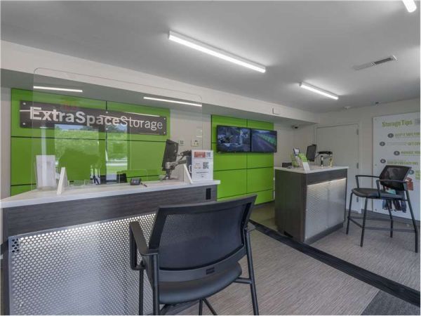 Extra Space Storage - 1573 - Newport News - J Clyde Morris Blvd - 801 J Clyde Morris Boulevard