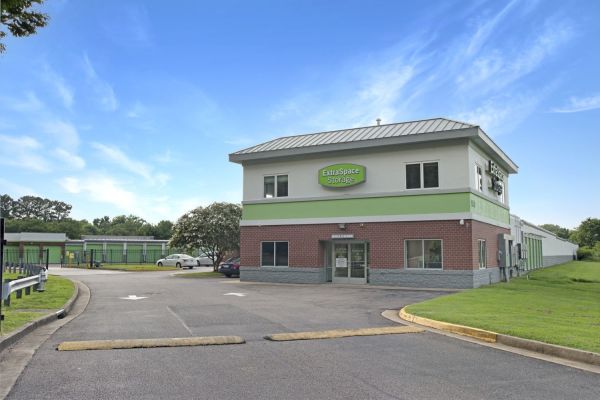 Extra Space Storage - 1575 - Richmond - Laburnum Ave - 1140 North Laburnum Avenue