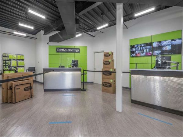Extra Space Storage - 1585 - Atlanta - Mt Vernon Hwy - 1105 Mount Vernon Highway Northeast