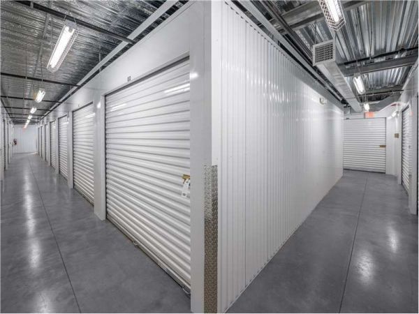 Extra Space Storage - 1649 - Charlotte - Wendover Rd - 1350 North Wendover Road