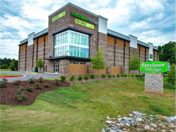 Extra Space Storage - 1626 - Suwanee - Peachtree Pkwy - 3130 Peachtree Parkway