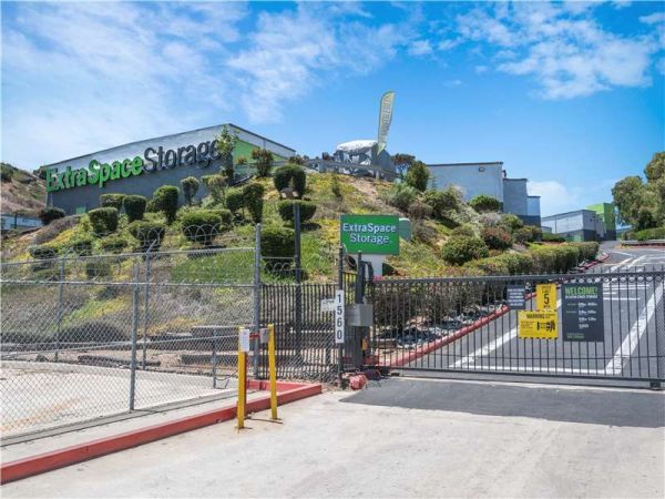 Extra Space Storage - 1879 - San Diego - Frazee Rd - 1560 Frazee Road