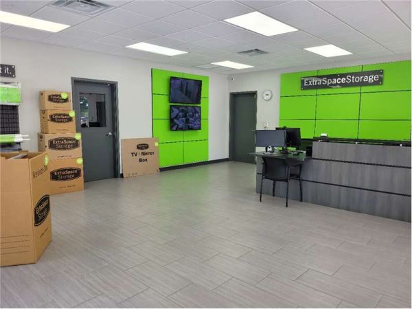 Extra Space Storage - 7058 - Sanford - Rinehart Rd - 1451 Rinehart Road