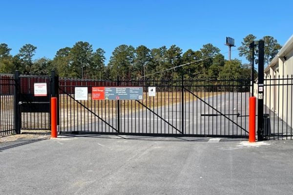 Public Storage - Florence - 3438 Pine Needles Rd - 3438 Pine Needles Rd