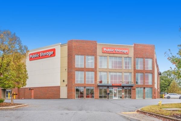 Public Storage - Simpsonville - 2525 Woodruff Rd - 2525 Woodruff Rd