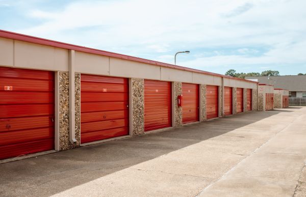 Storage Plus of Texarkana - 2113 East Broad Street