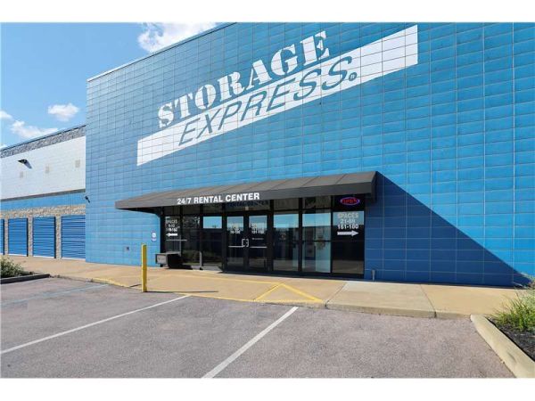 Extra Space Storage - 2111 - Bloomington - Gourley Pike - 606 West Gourley Pike