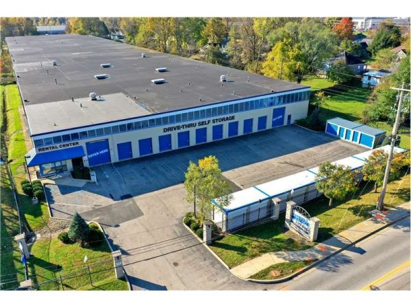 Extra Space Storage - 2120 - Bloomington - Patterson Dr - 301 West Patterson Drive