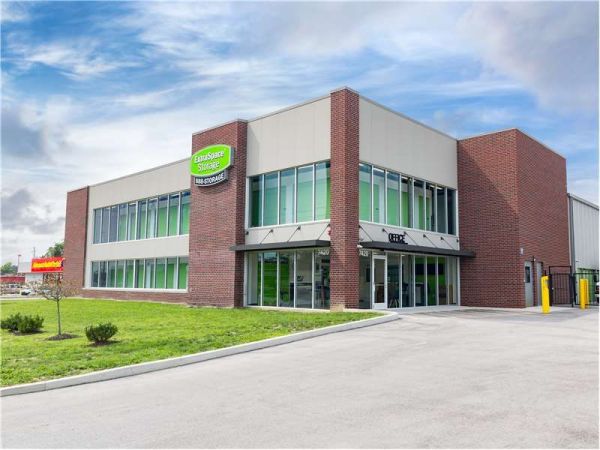 Extra Space Storage - 8748 - Indianapolis - 7420 N Michigan Rd - 7420 North Michigan Road