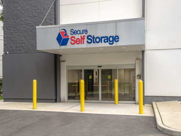 Secure Self Storage - West Norwalk- FREE VAN FOR MOVING IN - 587 Connecticut Avenue