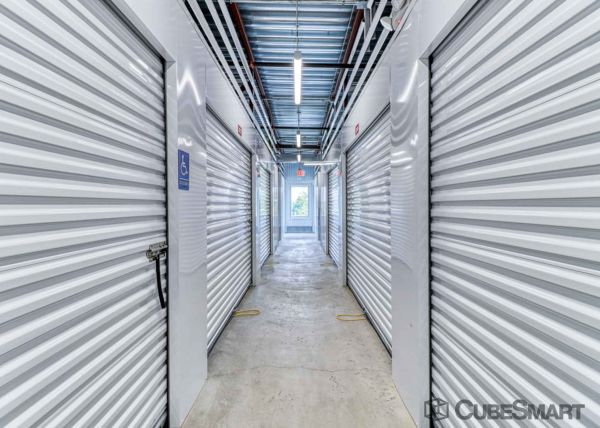 CubeSmart Self Storage - 4130 Mayfield Road - 4130 Mayfield Road