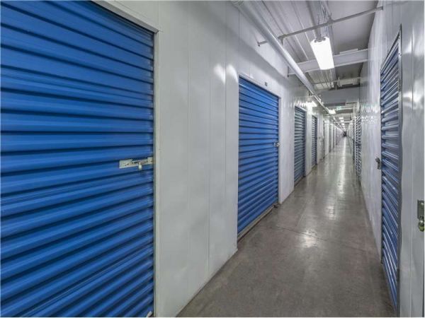 Extra Space Storage - 0793 - Palo Alto - E Bayshore Rd - 999 East Bayshore Road