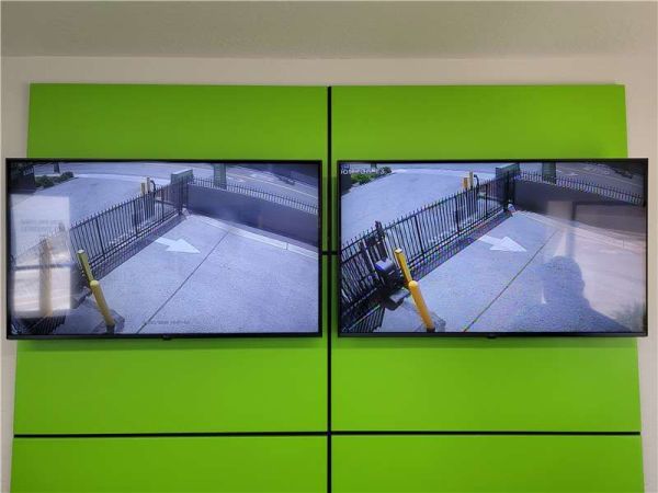 Extra Space Storage - 0793 - Palo Alto - E Bayshore Rd - 999 East Bayshore Road