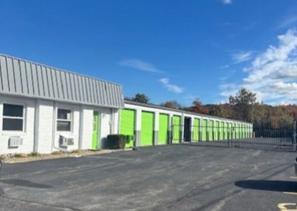 Extra Space Storage - 3025 - Hermitage - Snyder Road - 230 Snyder Road