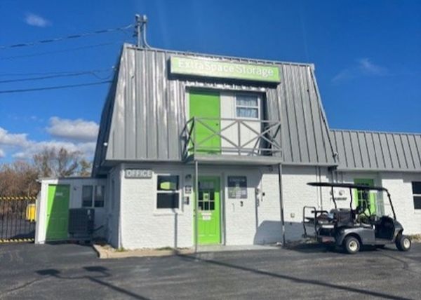 Extra Space Storage - 3025 - Hermitage - Snyder Road - 230 Snyder Road