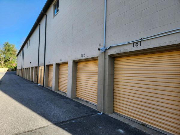 Extra Space Storage - 3033 - Frederick - Patrick St - 1212 West Patrick Street