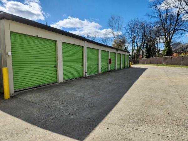 Extra Space Storage - 3034 - Gaithersburg - Diamond Ave - 26 West Diamond Avenue