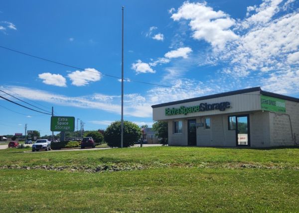Extra Space Storage - 3129 - Warren - Elm Rd - 3787 Elm Road Northeast