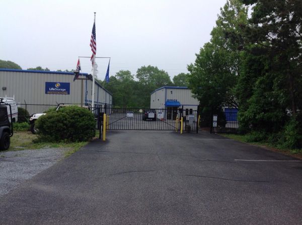 Extra Space Storage - 3182 - Hampton Bays - Montauk Hwy - 173 West Montauk Highway