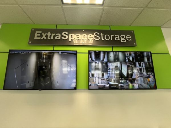 Extra Space Storage - 3342 - Farmingdale - Executive Blvd - 1 Executive Boulevard