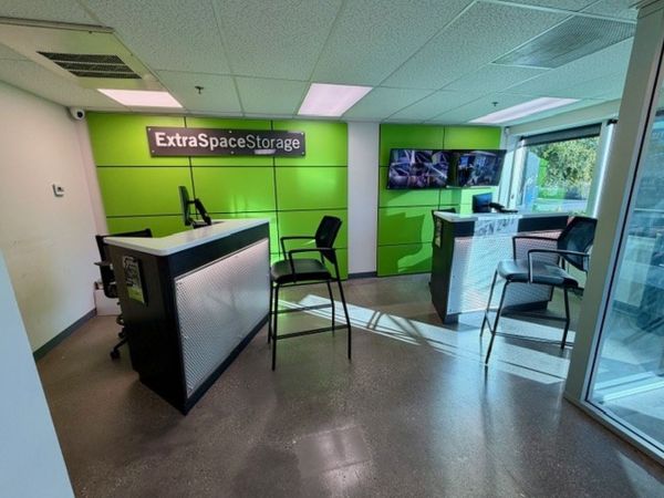 Extra Space Storage - 3411 - Calabasas - Old Scandia Ln - 5045 Old Scandia Lane