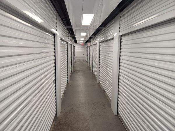 Extra Space Storage - 3510 - Sacramento - El Camino Ave - 1300 El Camino Avenue