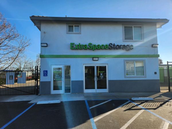 Extra Space Storage - 3514 - Sacramento - Fruitridge Rd - 8870 Fruitridge Road