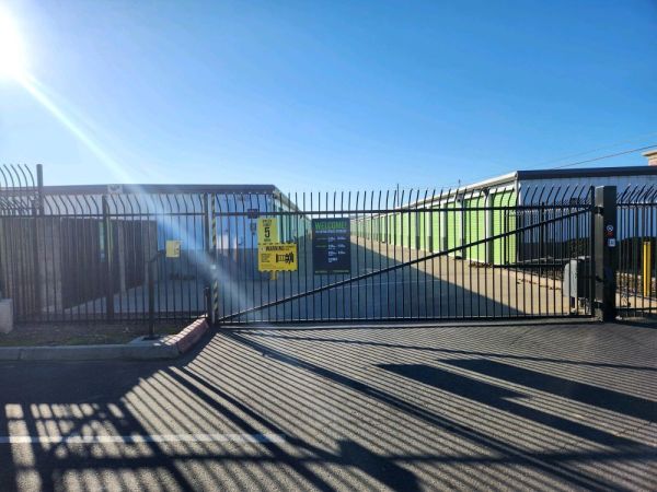 Extra Space Storage - 3514 - Sacramento - Fruitridge Rd - 8870 Fruitridge Road