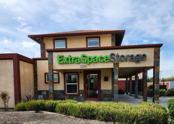 Extra Space Storage - 3525 - West Sacramento - Jefferson Blvd - 3280 Jefferson Boulevard