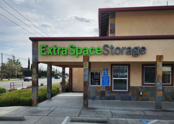 Extra Space Storage - 3525 - West Sacramento - Jefferson Blvd - 3280 Jefferson Boulevard
