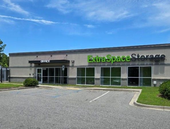 Extra Space Storage - 3534 - Summerville - Main St - 2130 North Main Street