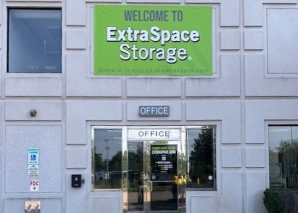 Extra Space Storage - 3555 - Norwood - Hudson Ave - 95 Hudson Avenue