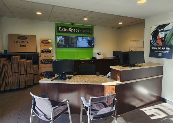 Extra Space Storage - 3559 - Rohnert Park - Martin Ave - 601 Martin Avenue
