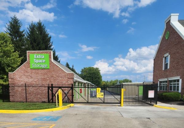 Extra Space Storage - 3568 - Columbus - Cleveland Ave - 5810 Cleveland Avenue